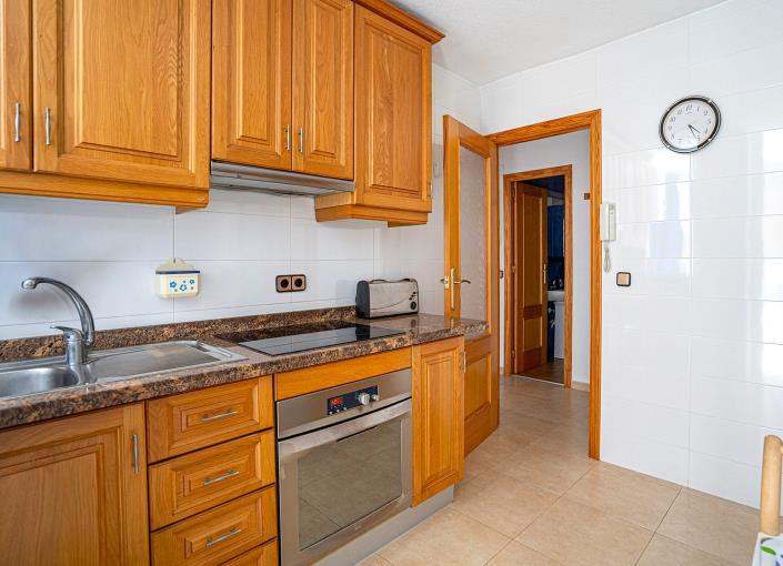 Image No.8-3 Bed Apartment for sale