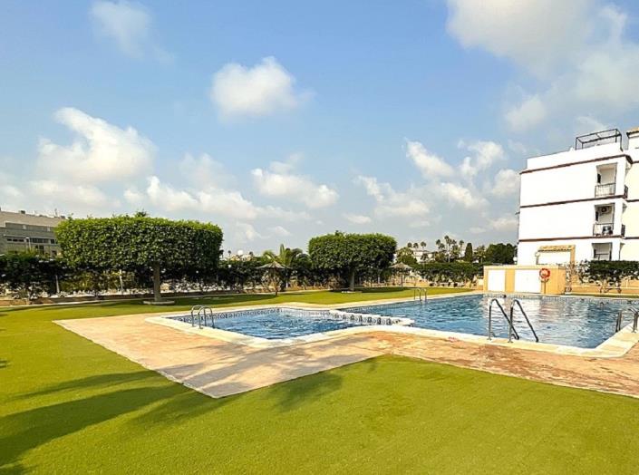 Image No.11-Appartement de 2 chambres à vendre à Punta Prima