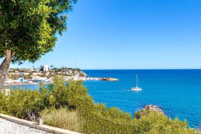 Let’s Live Abroad! most sold property