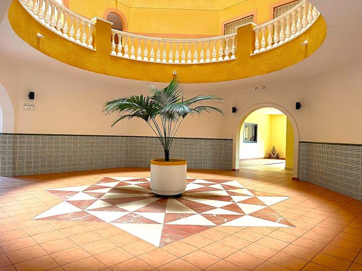 Image No.3-Appartement de 4 chambres à vendre à Torrevieja