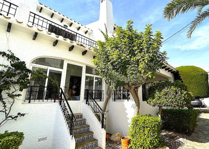 Image No.1-3 Bed Townhouse for sale