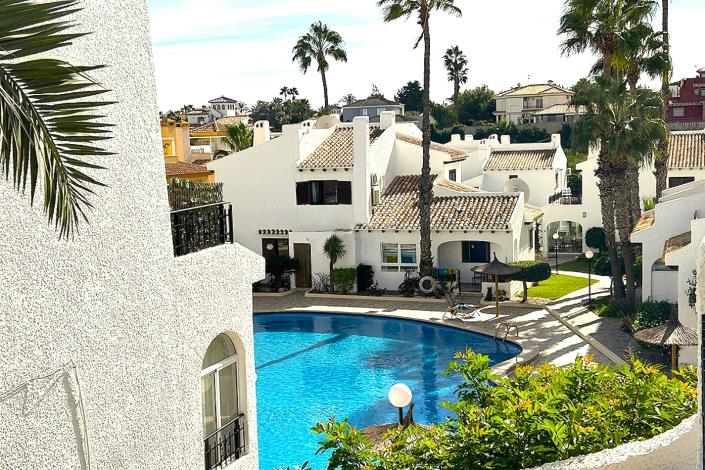 Image No.8-3 Bed Townhouse for sale