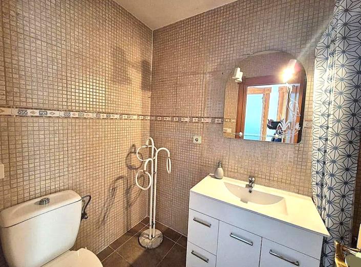 Image No.7-3 Bed Semi-Detached for sale