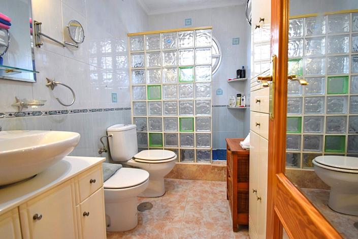 Image No.8-2 Bed Villa for sale