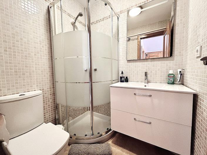 Image No.8-3 Bed Townhouse for sale