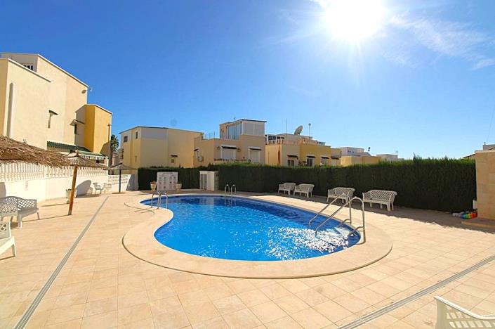 Image No.17-3 Bed Semi-Detached for sale