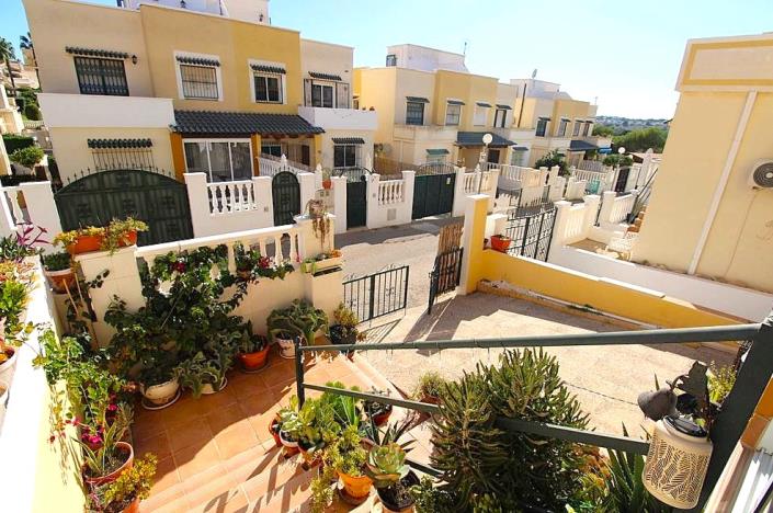 Image No.6-3 Bed Semi-Detached for sale