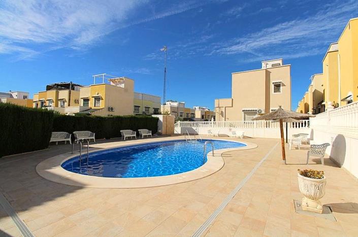 Image No.15-3 Bed Semi-Detached for sale