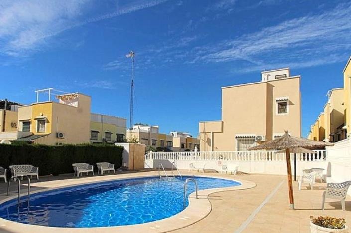 Image No.25-3 Bed Semi-Detached for sale