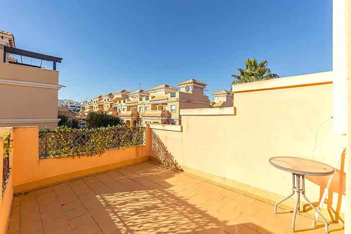 Image No.20-3 Bed Semi-Detached for sale