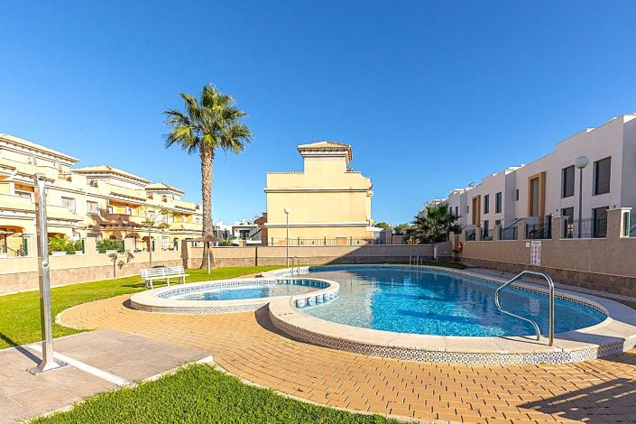 Image No.22-3 Bed Semi-Detached for sale