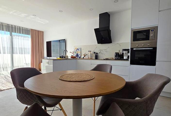 Image No.10-2 Bed Villa / Detached for sale