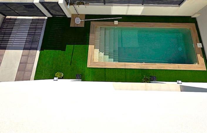 Image No.17-2 Bed Villa / Detached for sale