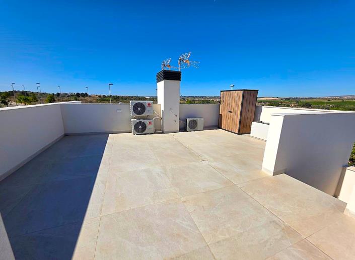 Image No.18-2 Bed Villa / Detached for sale