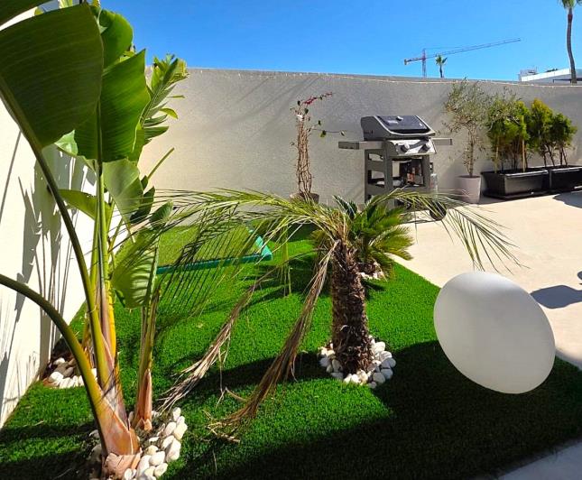 Image No.20-2 Bed Villa / Detached for sale