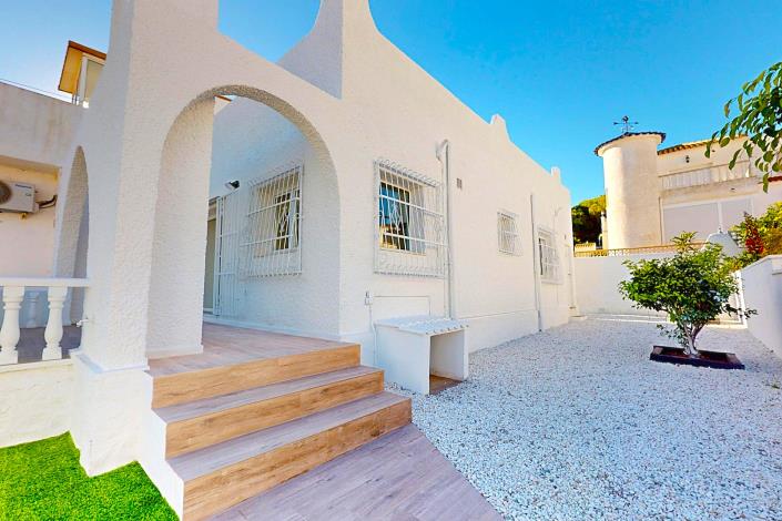 Image No.5-2 Bed Semi-Detached for sale