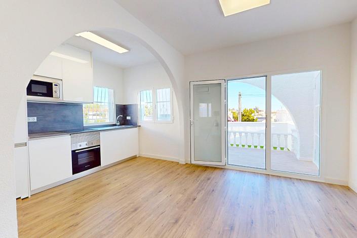 Image No.14-2 Bed Semi-Detached for sale