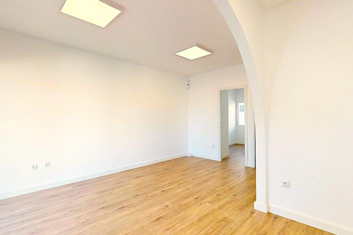 Image No.17-2 Bed Semi-Detached for sale