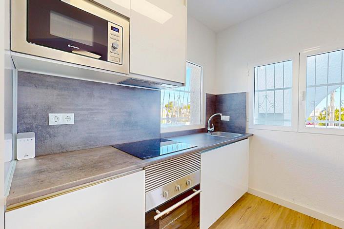 Image No.19-2 Bed Semi-Detached for sale