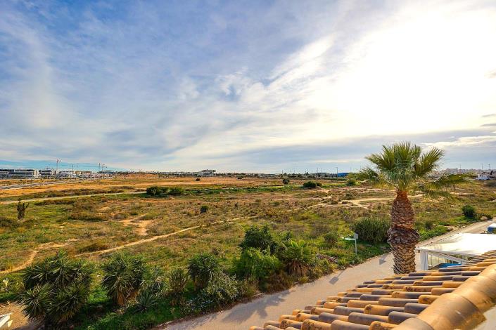 Image No.17-3 Bed Apartment for sale