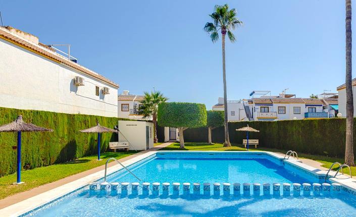 Image No.18-3 Bed Apartment for sale