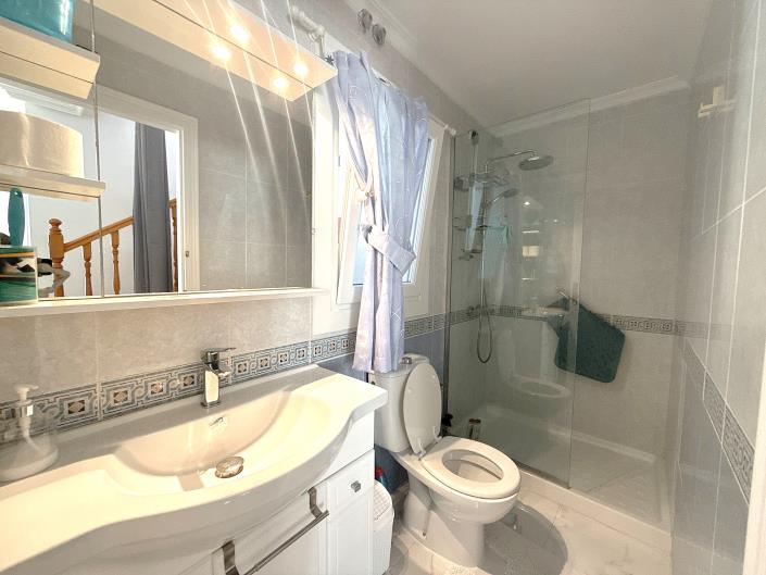 Image No.20-3 Bed Townhouse for sale