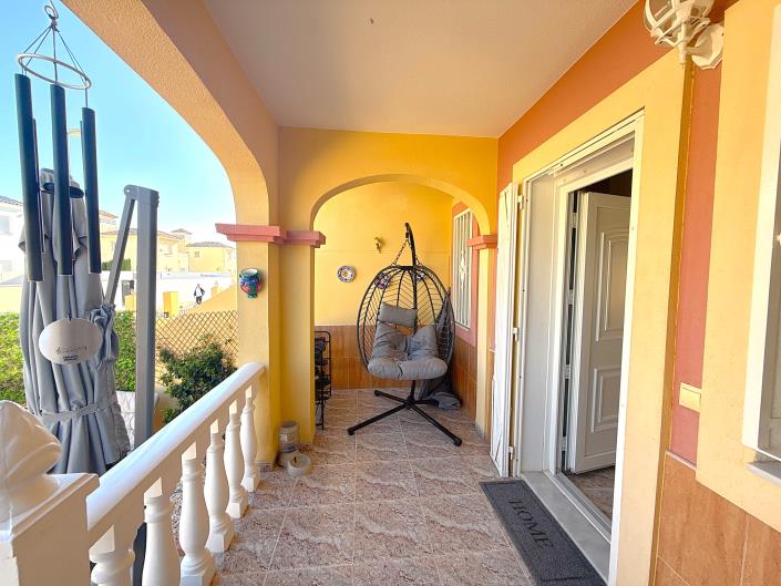 Image No.23-2 Bed Semi-Detached for sale