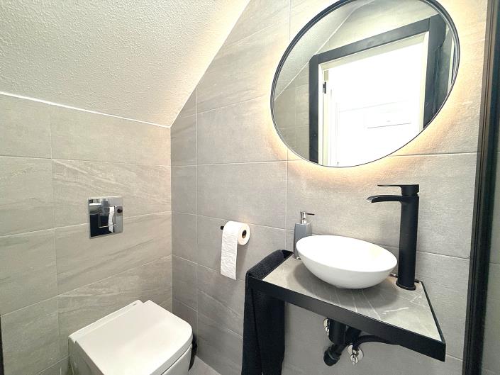 Image No.29-2 Bed Semi-Detached for sale