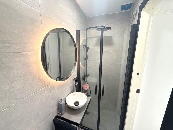 Image No.30-2 Bed Semi-Detached for sale