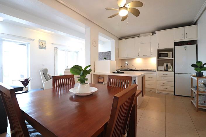 Image No.20-3 Bed House for sale