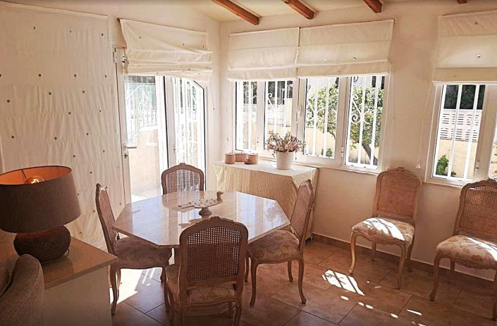 Image No.6-4 Bed Villa / Detached for sale