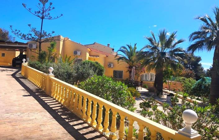 Image No.4-4 Bed Villa / Detached for sale