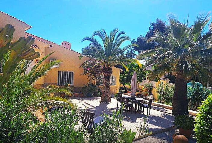 Image No.9-4 Bed Villa / Detached for sale