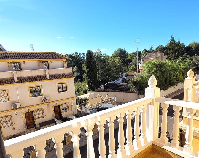 Image No.4-2 Bed Semi-Detached for sale