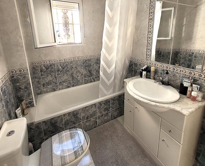 Image No.7-2 Bed Semi-Detached for sale