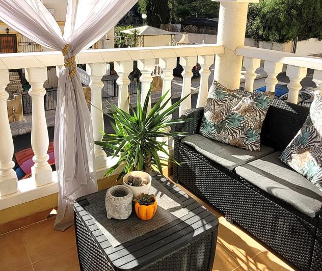 Image No.14-2 Bed Semi-Detached for sale