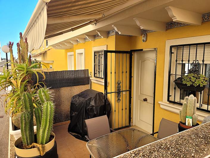 Image No.15-2 Bed Semi-Detached for sale