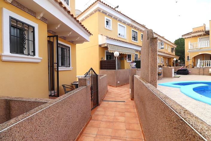 Image No.4-2 Bed Semi-Detached for sale