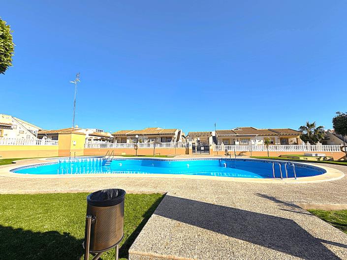 Image No.15-2 Bed Bungalow for sale