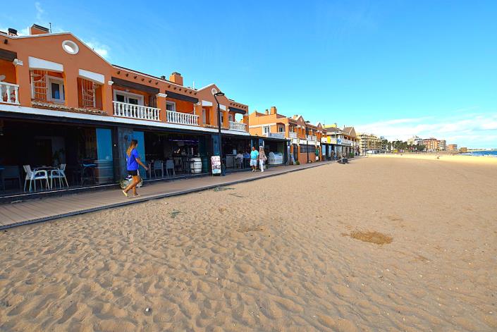 Image No.13-3 Bed Townhouse for sale