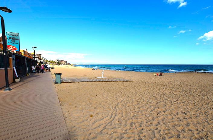 Image No.18-3 Bed Townhouse for sale