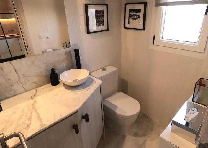 Image No.19-2 Bed Townhouse for sale