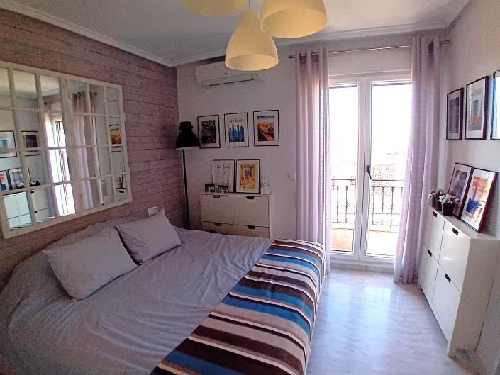 Image No.23-2 Bed Townhouse for sale