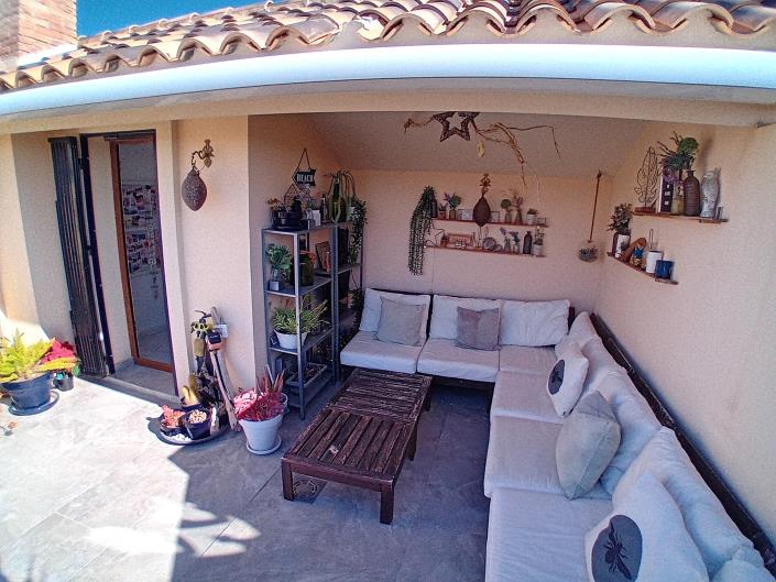 Image No.15-2 Bed Townhouse for sale