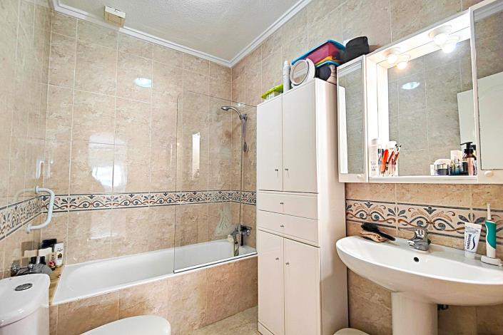 Image No.20-2 Bed Villa for sale