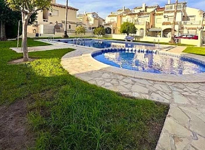 Image No.4-5 Bed Villa / Detached for sale