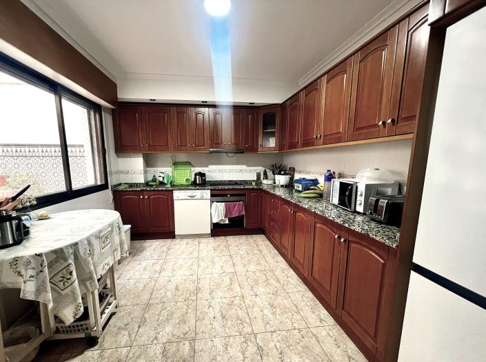 Image No.9-4 Bed Apartment for sale