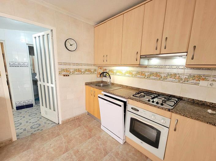 Image No.11-4 Bed Semi-Detached for sale