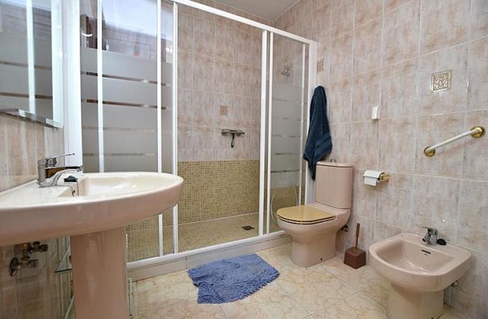 Image No.8-3 Bed Semi-Detached for sale