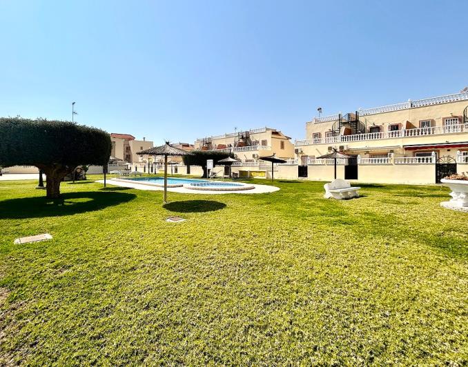 Image No.3-3 Bed Semi-Detached for sale